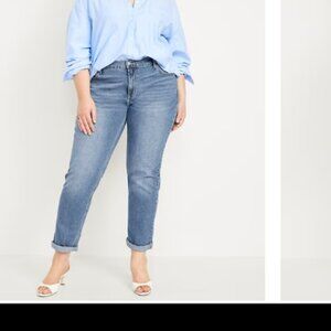 Mid-Rise Boyfriend Jean